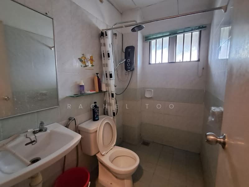 Terraced House for Sale in Bandar Botanic (Klang) - Rachel Too - Bathroom - PropertyGuru.com.my