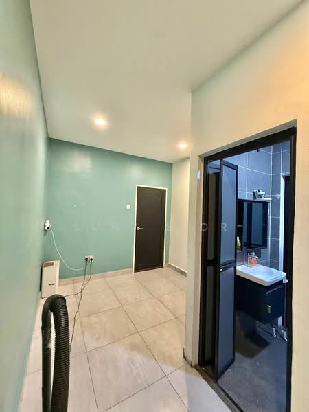 Rumah Teres 2 Tingkat untuk Dijual di Taman Scientex Senai (Senai) - Suny Sior - Bathroom - PropertyGuru.com.my