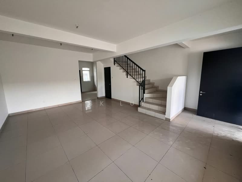 Rumah Teres 2 Tingkat untuk Dijual di Rawang (Selangor) - SK Luk - Living Room - PropertyGuru.com.my