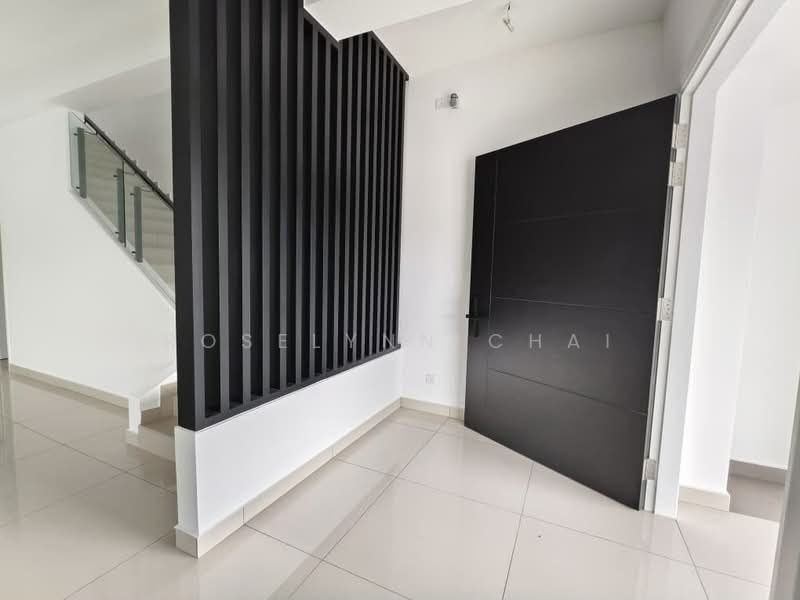 Semi-Detached House for Rent in Setia Tropika (Johor Bahru) - Roselynn Chai - Entrance - PropertyGuru.com.my