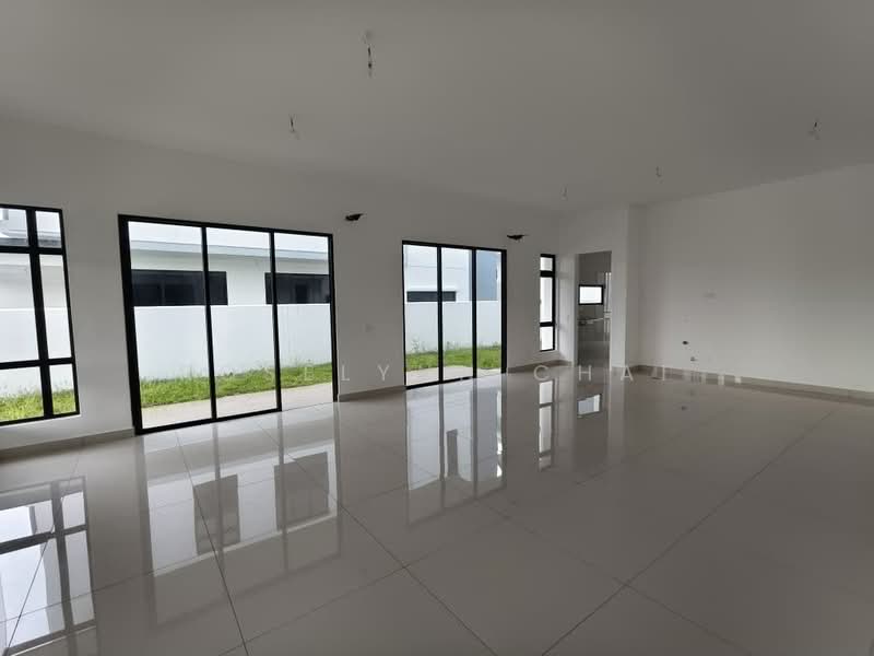 Semi-Detached House for Rent in Setia Tropika (Johor Bahru) - Roselynn Chai - Living Room - PropertyGuru.com.my