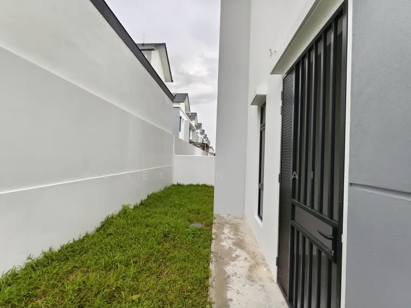 Semi-Detached House for Rent in Setia Tropika (Johor Bahru) - Roselynn Chai - Exterior - PropertyGuru.com.my