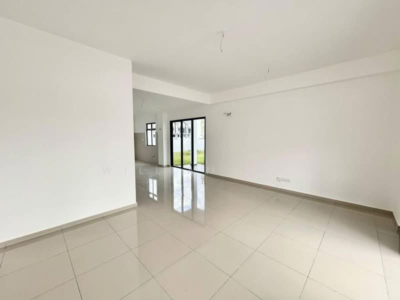 2-storey Terraced House for Sale in Bandar Dato Onn (Tebrau) - William Tay - Living Room - PropertyGuru.com.my