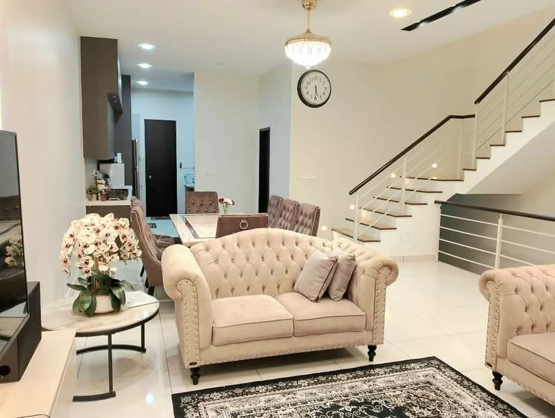 3-storey Terraced House for Sale in Tiara South (Semenyih) - Maznee Realtor - PropertyGuru.com.my