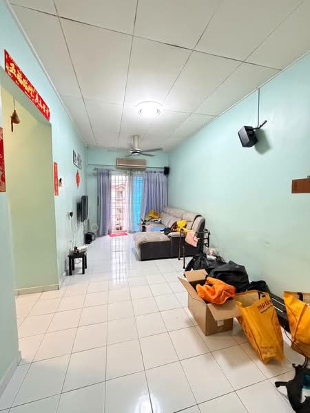 Pangsapuri untuk Dijual di Sri Kenari Apartment - Joyce Tan - Living Room - PropertyGuru.com.my