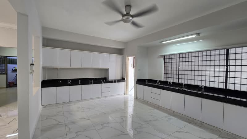 Rumah Banglo untuk Dijual di Taman Taynton View (Cheras) - Rehvus Tan - Kitchen - PropertyGuru.com.my