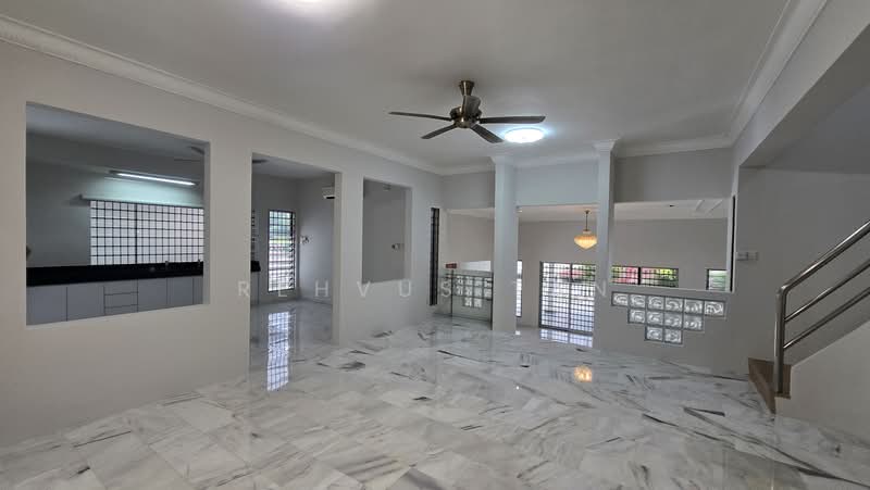 Rumah Banglo untuk Dijual di Taman Taynton View (Cheras) - Rehvus Tan - Living Room - PropertyGuru.com.my