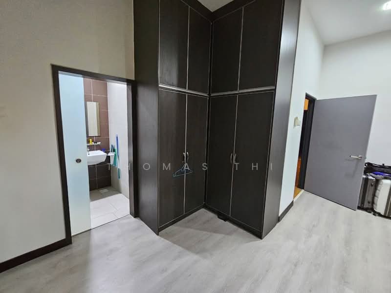 Semi-Detached House for Sale in Bandar Bestari (Klang) - Thomas Thi - Bathroom - PropertyGuru.com.my