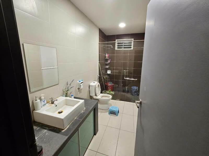 Semi-Detached House for Sale in Bandar Bestari (Klang) - Thomas Thi - Bathroom - PropertyGuru.com.my