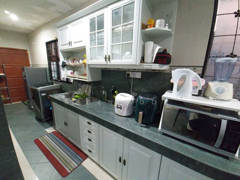 Rumah Teres 2 Tingkat untuk Dijual di Seksyen 4 (Kota Damansara) - RUBEN SOON - Kitchen - PropertyGuru.com.my
