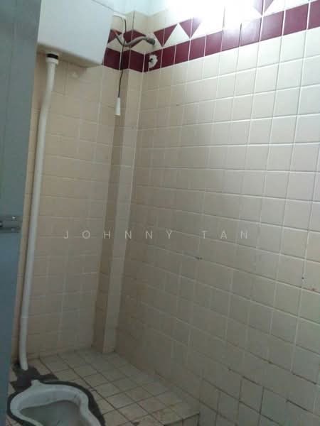 Shop / Office for Rent in Kota Damansara (Selangor) - Johnny Tan - Bathroom - PropertyGuru.com.my