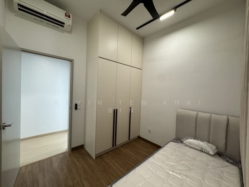 Service Residence for Rent at Residensi Ava @ Kiara Bay - Calvin Tew Khai Bin - Bedroom 3 - PropertyGuru.com.my