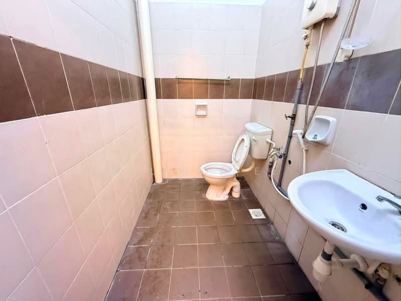 Rumah Teres 1 Tingkat untuk Dijual di Kangkar Pulai (Skudai) - Melinda Ee - Bathroom - PropertyGuru.com.my