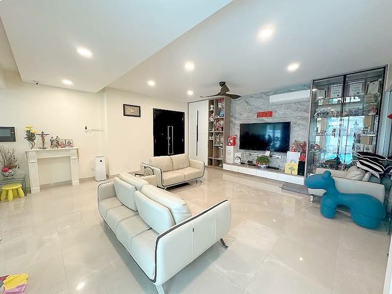 Semi-Detached House for Sale in Damansara Idaman (Ara Damansara) - Vincent Liaw - Living Room - PropertyGuru.com.my