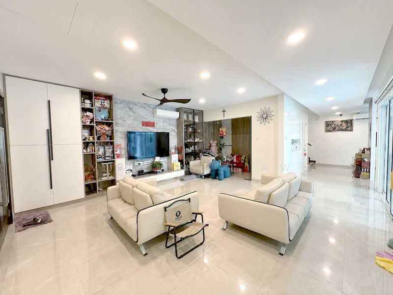 Rumah Berkembar untuk Dijual di Damansara Idaman (Ara Damansara) - Vincent Liaw - Living Room - PropertyGuru.com.my