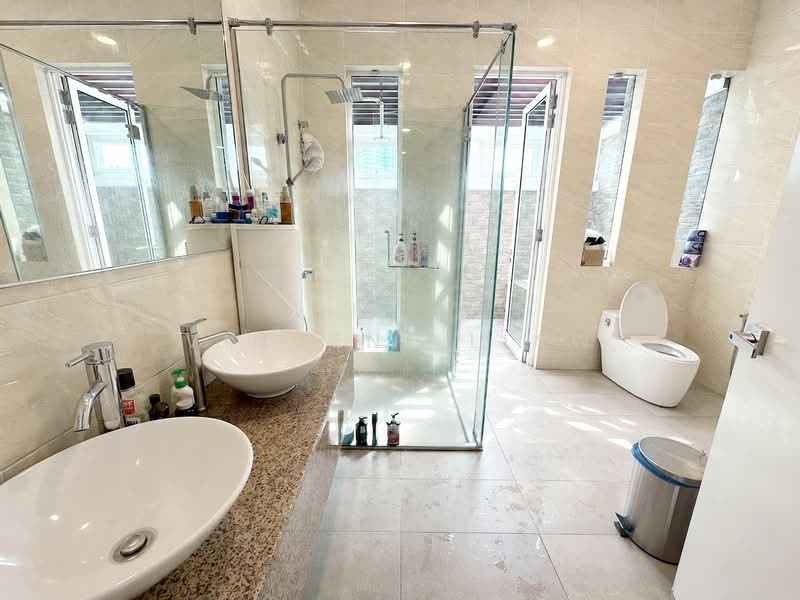 Rumah Berkembar untuk Dijual di Damansara Idaman (Ara Damansara) - Vincent Liaw - Bathroom - PropertyGuru.com.my