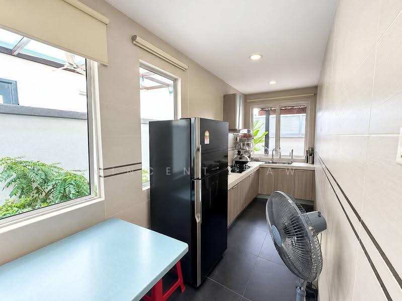Rumah Berkembar untuk Dijual di Damansara Idaman (Ara Damansara) - Vincent Liaw - Kitchen - PropertyGuru.com.my
