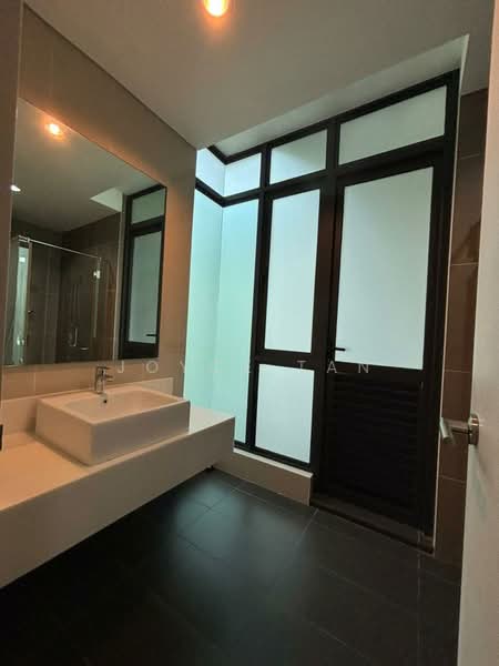 Condominium for Rent at The LIGHT COLLECTION II - Joyce Tan - Bathroom - PropertyGuru.com.my