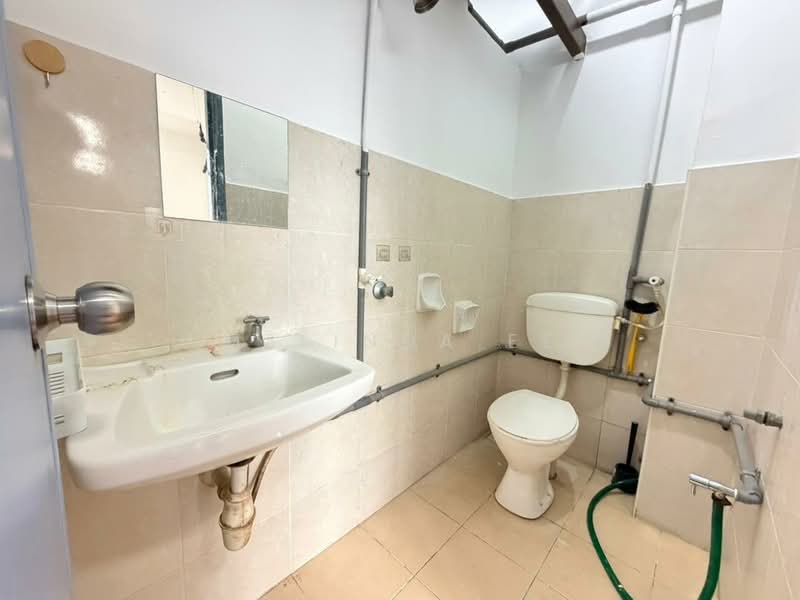 Rumah Flat untuk Dijual di Taman Ehsan Jaya - Melinda Ee - Bathroom - PropertyGuru.com.my