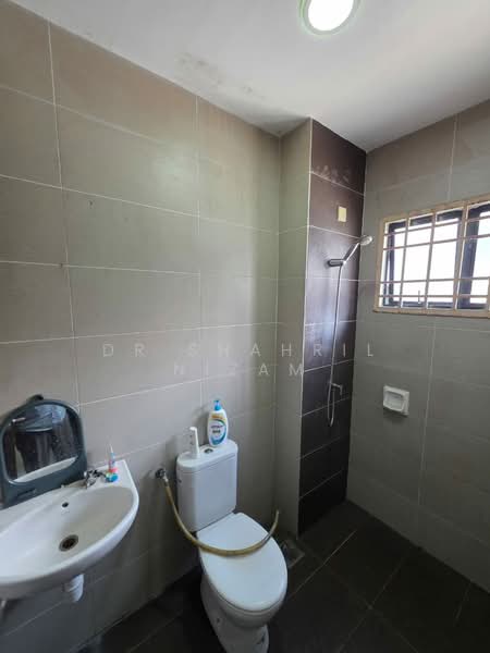 Terraced House for Sale in Bandar Puteri Klang (Klang) - Dr Shahril Nizam - Bathroom - PropertyGuru.com.my