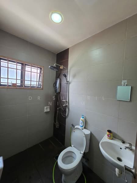 Terraced House for Sale in Bandar Puteri Klang (Klang) - Dr Shahril Nizam - Bathroom - PropertyGuru.com.my