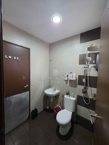 Terraced House for Sale in Bandar Puteri Klang (Klang) - Dr Shahril Nizam - Bathroom - PropertyGuru.com.my