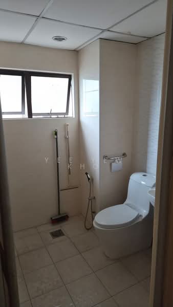 Condominium for Rent at Vista Komanwel C - Yee Yew Kho - Bathroom - PropertyGuru.com.my