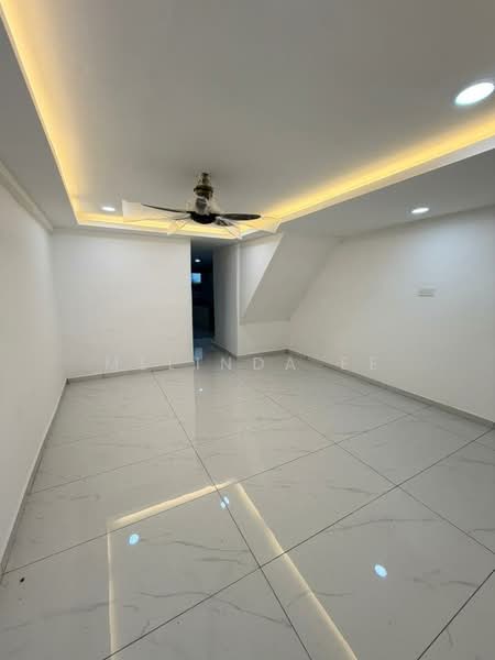 2-storey Terraced House for Sale in Bandar Baru Permas Jaya (Permas Jaya) - Melinda Ee - Living Room - PropertyGuru.com.my