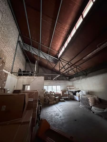 Terrace Factory for Sale in Spring Crest Industrial Park (Batu) - Eugene Yap - Interior - PropertyGuru.com.my