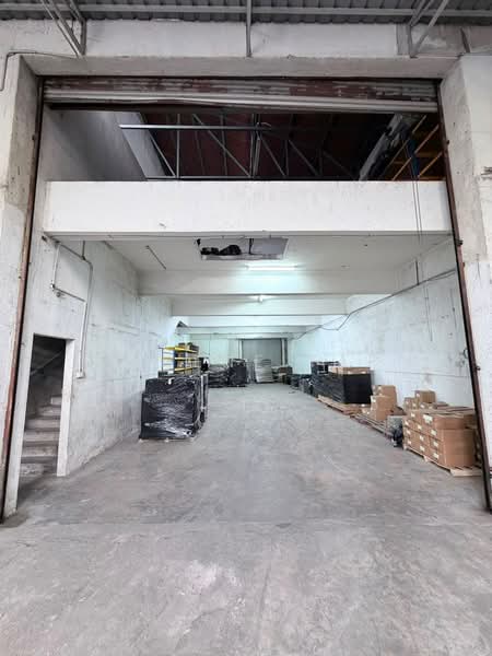 Terrace Factory for Sale in Spring Crest Industrial Park (Batu) - Eugene Yap - Interior - PropertyGuru.com.my