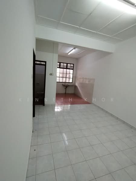 Rumah Teres 1 Tingkat untuk Dijual di Taman Rinting (Masai) - Kenneth Khor - Kitchen - PropertyGuru.com.my