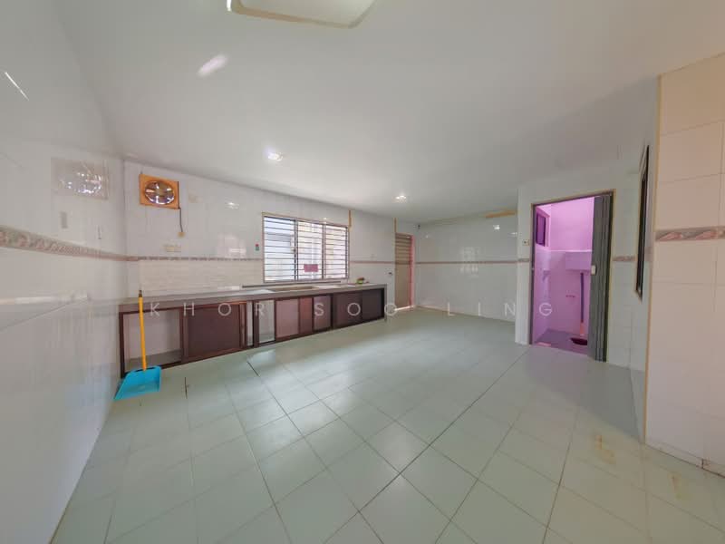Rumah Teres 2 Tingkat untuk Dijual di Saleng (Senai) - Khor Soo Ling - Kitchen - PropertyGuru.com.my