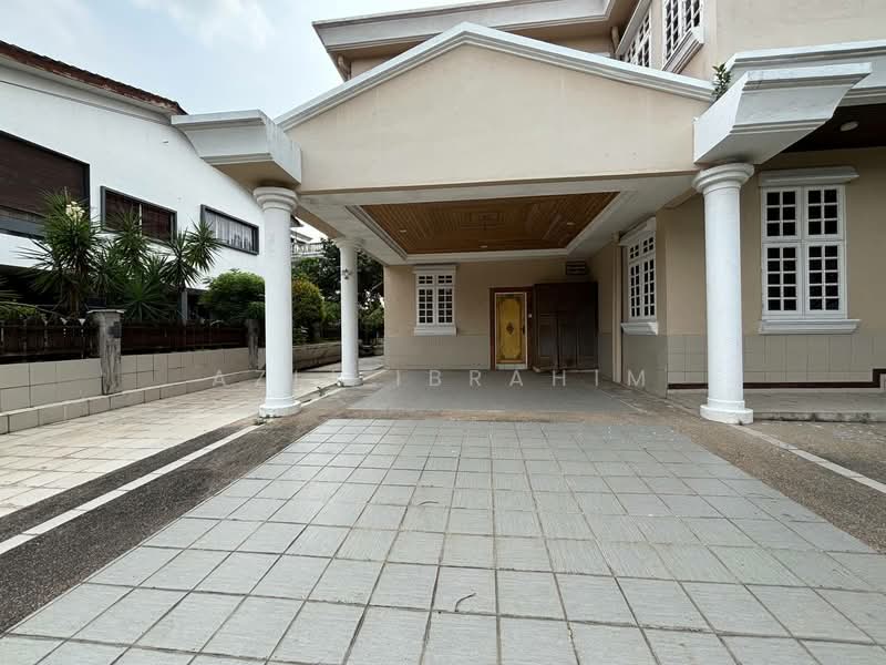 Bungalow for Sale in Seksyen 2 (Shah Alam) - Azli Ibrahim - Exterior - PropertyGuru.com.my