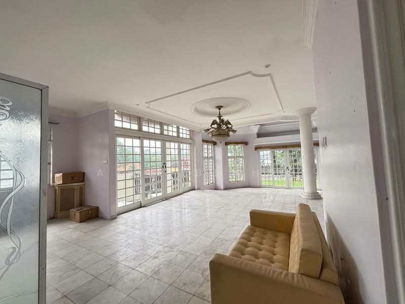 Bungalow for Sale in Seksyen 2 (Shah Alam) - Azli Ibrahim - Living Room - PropertyGuru.com.my