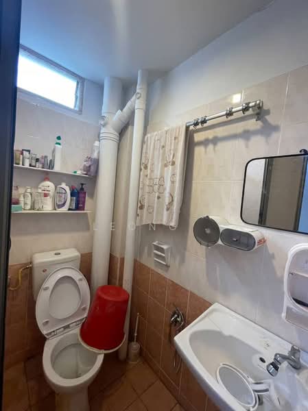 Pangsapuri untuk Dijual di Asia Heights - Leong . - Bathroom - PropertyGuru.com.my