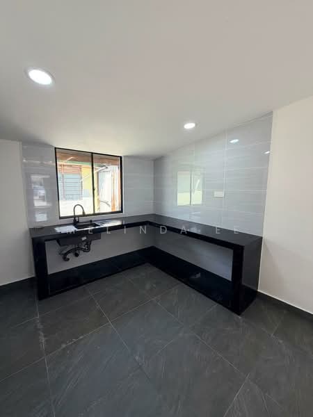 Rumah Teres 1 Tingkat untuk Dijual di Ulu Tiram (Johor) - Melinda Ee - Kitchen - PropertyGuru.com.my