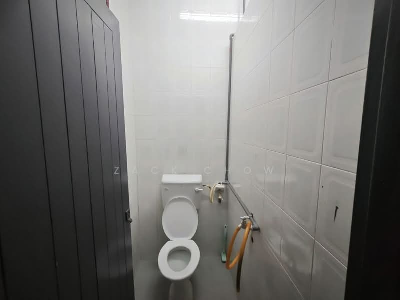 Rumah Teres 1 Tingkat untuk Dijual di Taman Ungku Tun Aminah (Skudai) - Zack Chow - Bathroom - PropertyGuru.com.my