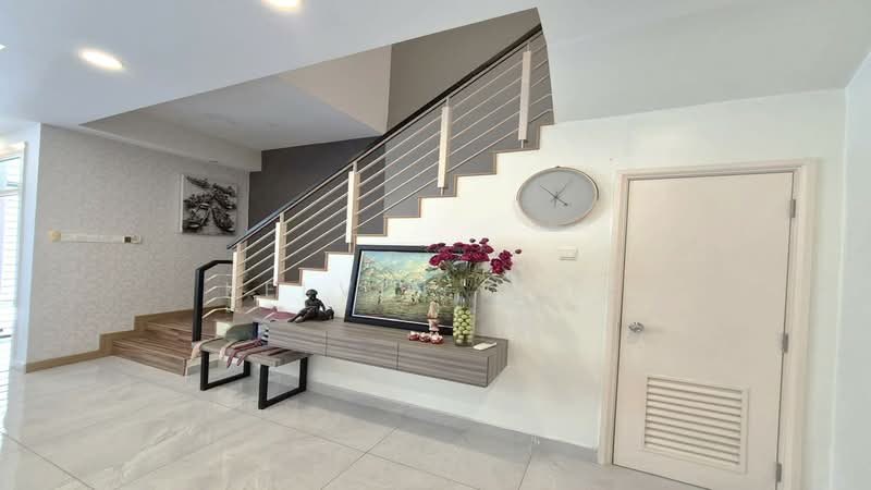 Rumah Teres untuk Dijual di Bandar Dato Onn (Tebrau) - Kelvin Chee - Entrance - PropertyGuru.com.my