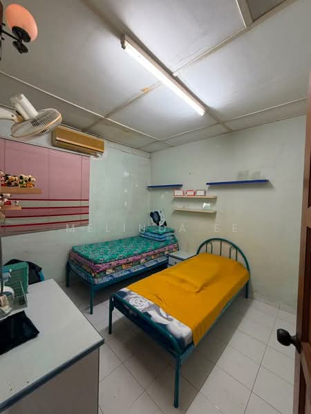 Rumah Teres 1 Tingkat untuk Dijual di Taman Universiti (Skudai) - Melinda Ee - Bedroom - PropertyGuru.com.my