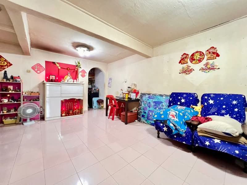 2-storey Terraced House for Sale in Taman Saleng Indah (Kulai) - Sausa Lee - Living Room - PropertyGuru.com.my