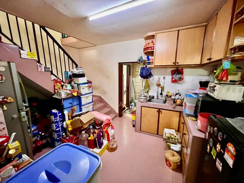 2-storey Terraced House for Sale in Taman Saleng Indah (Kulai) - Sausa Lee - Kitchen - PropertyGuru.com.my