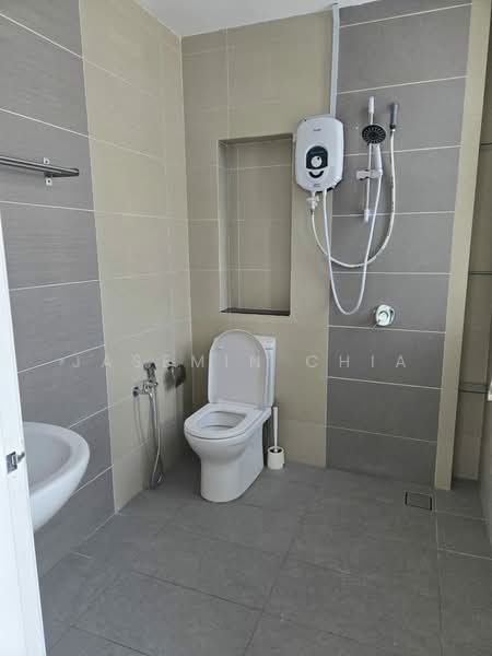Rumah Teres 3 Tingkat untuk Disewa di Kepong (Kuala Lumpur) - Jasemin Chia - Bathroom - PropertyGuru.com.my