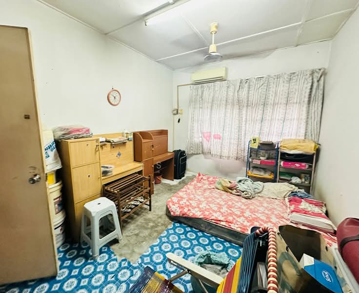 2-storey Terraced House for Sale in Bandar Country Homes (Rawang) - Des Yap - Bedroom - PropertyGuru.com.my