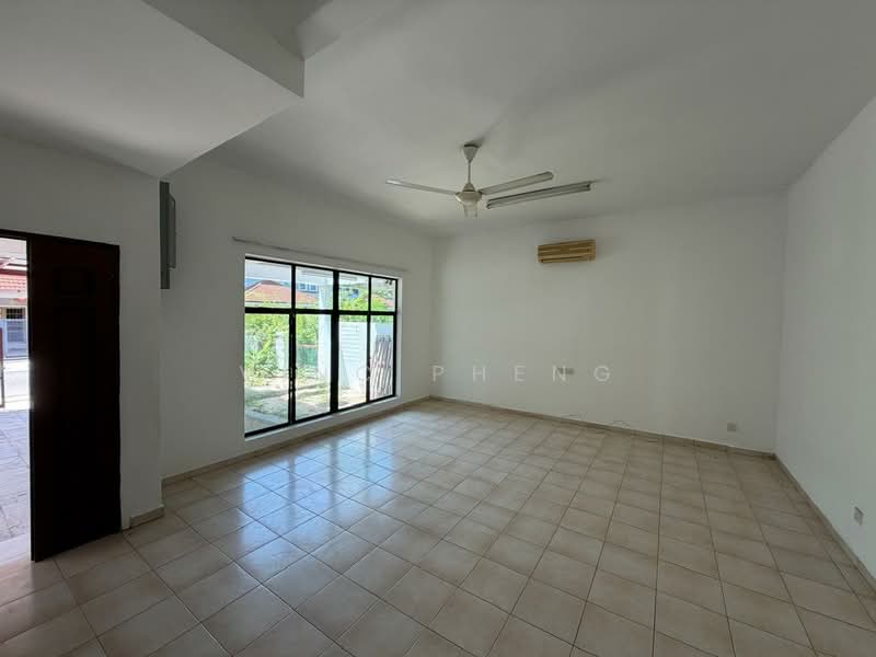 2-storey Terraced House for Sale in Taman Pertam Jaya (Melaka City) - Vinc Pheng - Living Room - PropertyGuru.com.my