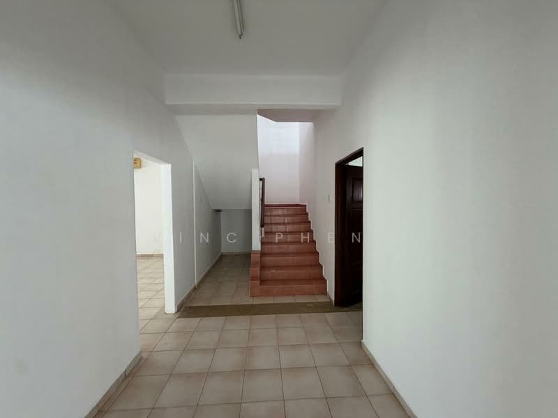 2-storey Terraced House for Sale in Taman Pertam Jaya (Melaka City) - Vinc Pheng - Lobby - PropertyGuru.com.my