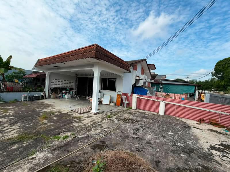 1-storey Terraced House for Sale in Taman Ungku Tun Aminah (Skudai) - Zack Chow - Exterior - PropertyGuru.com.my
