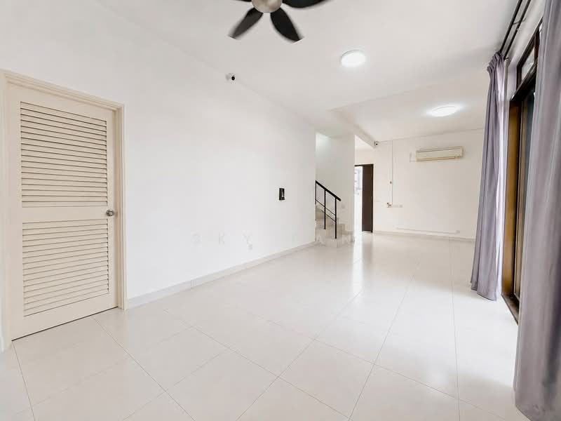 Cluster House for Sale in Setia Tropika (Johor Bahru) - Sky Tan - Living Room - PropertyGuru.com.my