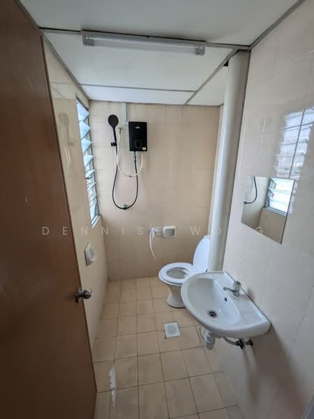 Apartment for Rent at Pangsapuri Seri Setia - Dennise Wong - Bathroom - PropertyGuru.com.my
