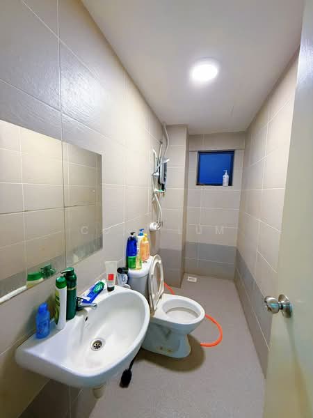 Service Residence for Rent at Vista Alam Serviced Apartment - Cony Lum - Bathroom - PropertyGuru.com.my