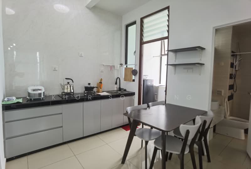 Service Residence for Sale at D'Summit Residences - Khor Soo Ling - Kitchen - PropertyGuru.com.my